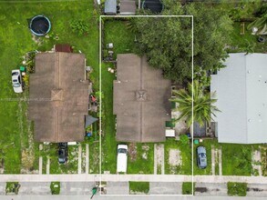 6165 SW 44th St in Davie, FL - Building Photo - Building Photo