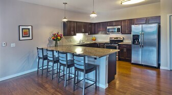 Grand & Finn II in St. Paul, MN - Building Photo
