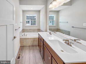 1785 Atlas Dr in Frederick, MD - Building Photo - Building Photo