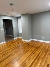 47 Shawmut St, Unit #2 in Weymouth, MA - Foto de edificio - Building Photo