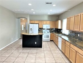 2687 Thornview St in Las Vegas, NV - Building Photo - Building Photo