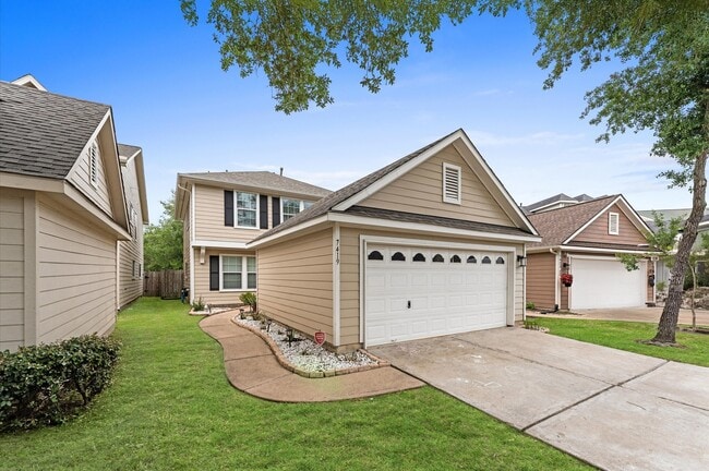 property at 7419 Ravenswood