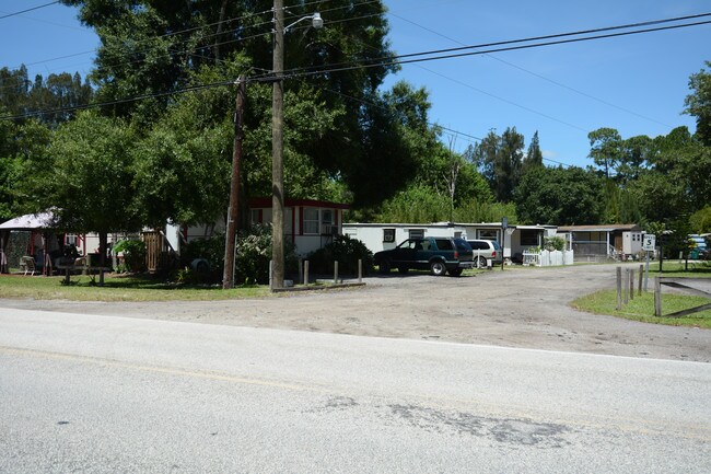 Aurora Pines Mobile Home Park in Melbourne, FL - Building Photo - Building Photo