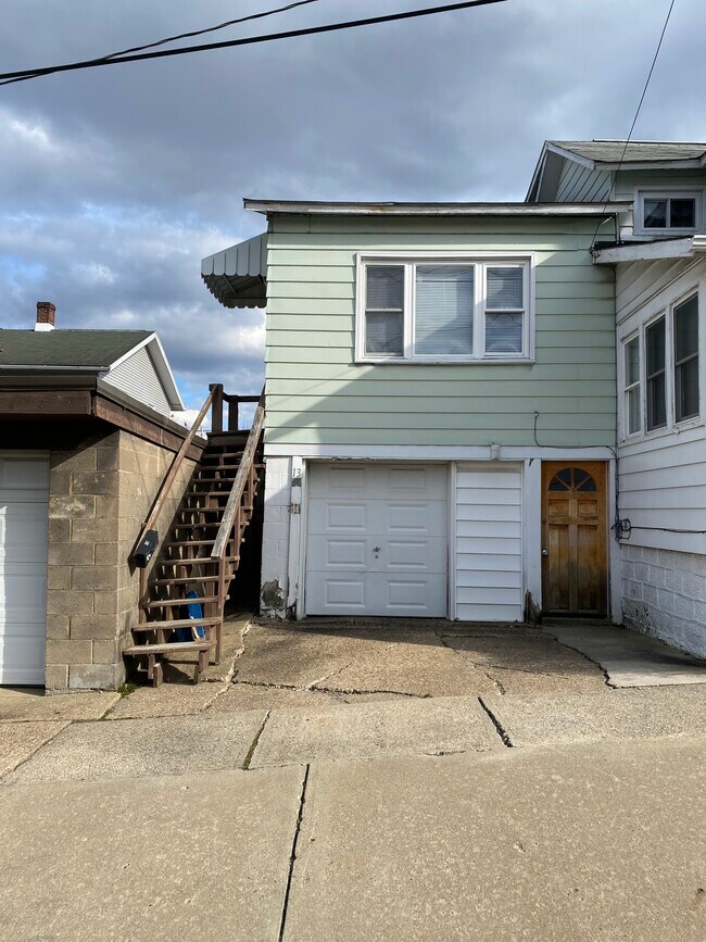 13 S 2nd St Rentals in Indiana, PA