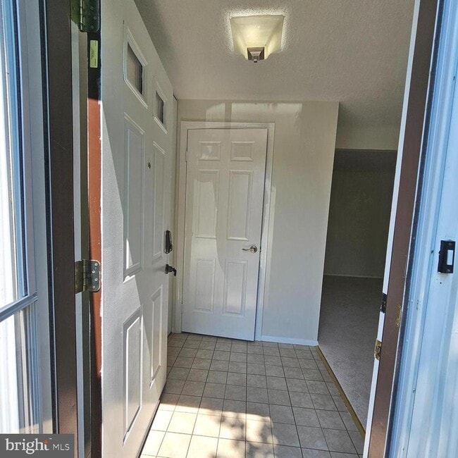 5302 Harbor Ct Dr in Alexandria, VA - Building Photo - Building Photo