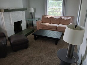 2461 Fairview Ave, Unit 2461 #2 in Cincinnati, OH - Building Photo - Building Photo