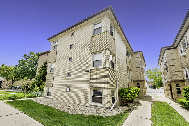 property at 7405 W Fullerton Ave