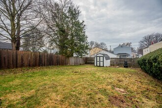 416 W Spruce St in East Rochester, NY - Building Photo - Building Photo