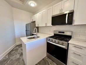 2010 Woodlawn Ave in Wilmington, DE - Building Photo - Building Photo