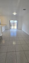 11867 SW 247th Ter in Princeton, FL - Foto de edificio - Building Photo