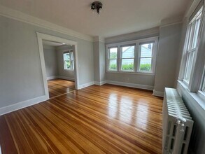 17 George St in Glen Cove, NY - Foto de edificio - Building Photo