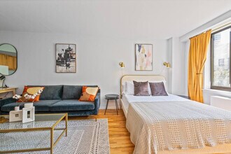 417 E 83rd St in New York, NY - Building Photo - Building Photo