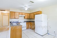 3219 Broadway in Ft. Myers, FL - Building Photo - Building Photo