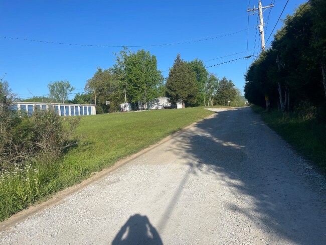 253 Barger Ln-Unit -5 in Spring City, TN - Foto de edificio - Building Photo