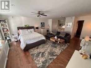 2798 Lake Shore Blvd W in Toronto, ON - Building Photo - Building Photo