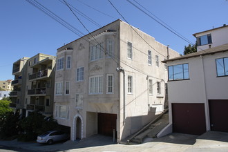 472 Newton Ave in Oakland, CA - Building Photo - Building Photo