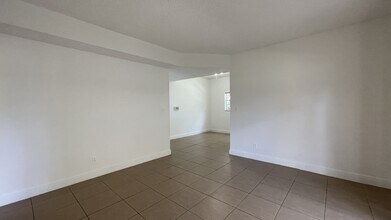 661 Cypress Lake Blvd in Pompano Beach, FL - Building Photo - Building Photo