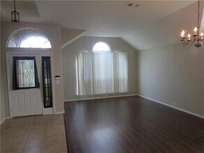 633 Blue Sky Dr in Arlington, TX - Building Photo - Building Photo