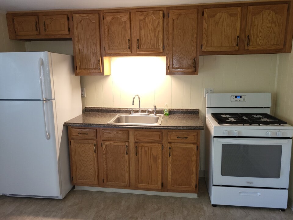 138 Knollwood Dr, Unit A3 in Industry, PA - Building Photo