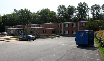 Econo Plaza Apartments