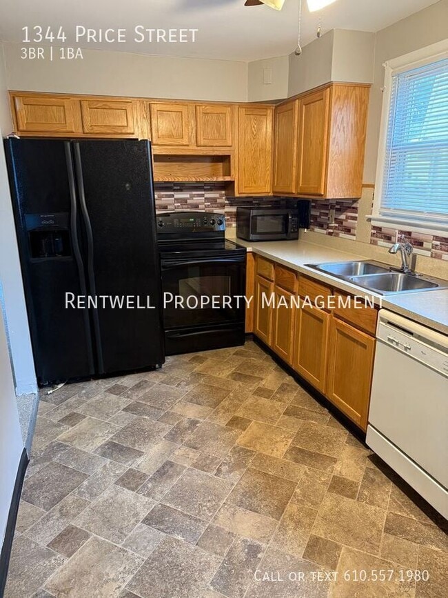 property at 1344 Price St