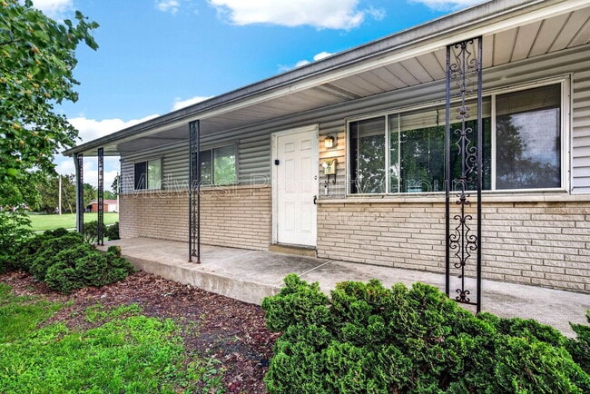 8 Kathleen Ct in Florissant, MO - Building Photo - Building Photo