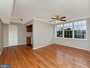 29 46th St SE, Unit Condo in DC in Washington, DC - Building Photo - Building Photo