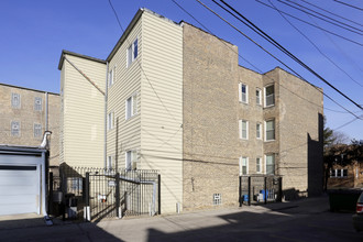 7440 N Seeley Ave in Chicago, IL - Building Photo - Building Photo