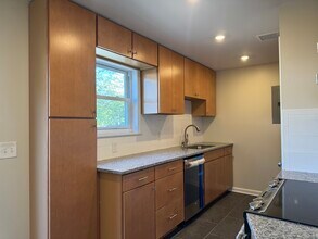 466 Middletown Ave in New Haven, CT - Building Photo - Building Photo