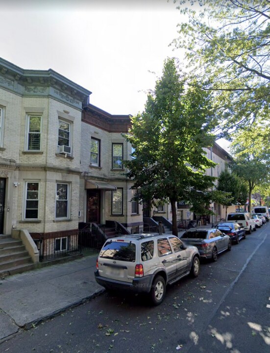 246 Winthrop St-Unit -2 in Brooklyn, NY - Building Photo