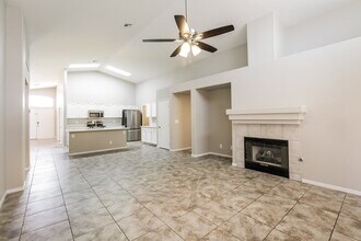 1025 Blue Lantern Dr in Henderson, NV - Building Photo - Building Photo