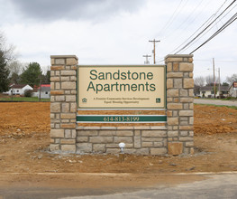 Sandstone Apartments in The Plains, OH - Foto de edificio - Building Photo