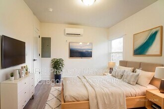 814 NE 67th Ave in Portland, OR - Building Photo - Building Photo