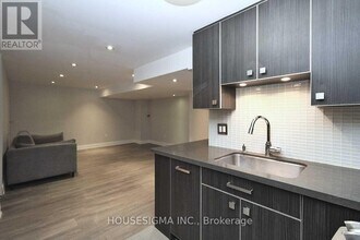 20 Misty Well Dr in Richmond Hill, ON - Building Photo - Building Photo