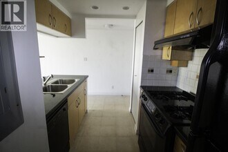 198 Aquarius Mews in Vancouver, BC - Building Photo - Building Photo