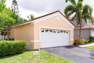719 Stanton Dr in Weston, FL - Building Photo - Building Photo
