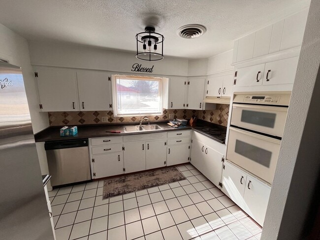 property at 3101 Delicado Dr