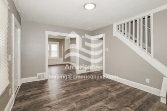 4907 Gifford Ave in Cleveland, OH - Foto de edificio - Building Photo