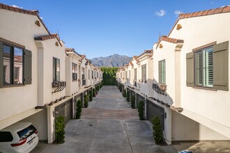825-831 Arcadia Ave in Arcadia, CA - Foto de edificio - Building Photo