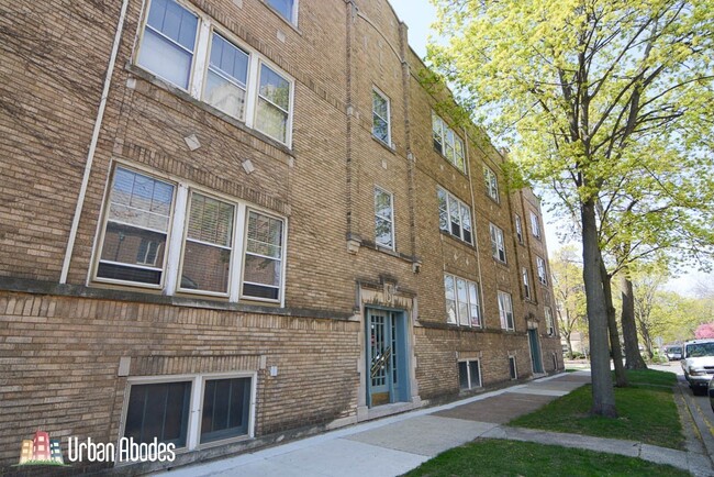 1653 W Gregory St, Unit J03W