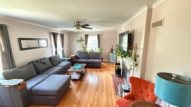 6909 W Lloyd St in Wauwatosa, WI - Building Photo - Building Photo