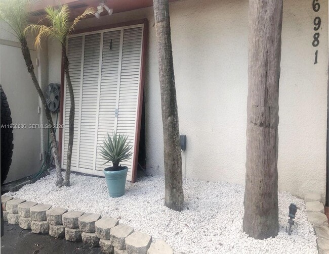 property at 6981 Greentree Ln