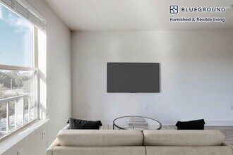 820 Concorde Cir in Linthicum Heights, MD - Foto de edificio - Building Photo