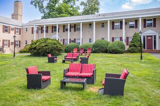Franklin Manor Apartments in Morristown, NJ - Building Photo - Building Photo