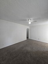 1102 Dellrose in Wichita, KS - Building Photo - Building Photo