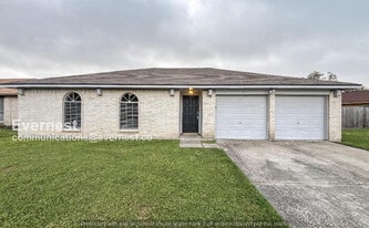 11926 Loveland Pass Dr in Houston, TX - Building Photo