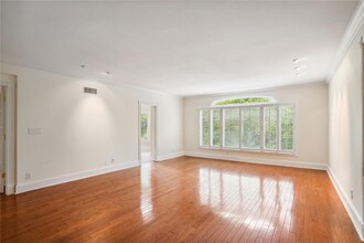 3638 Peachtree St NE-Unit -404 in Atlanta, GA - Building Photo - Building Photo