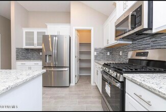 1208 Golden Summer Pl in Horizon City, TX - Building Photo - Building Photo