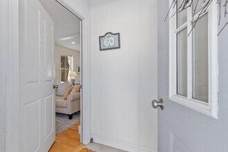 60 Broadway St in Westford, MA - Building Photo - Building Photo