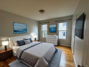 12 Cheever Ct, Unit 1 in Boston, MA - Building Photo - Building Photo